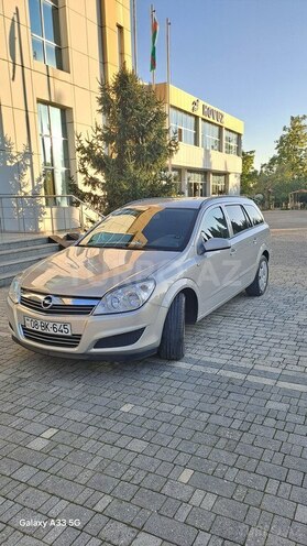 Opel Astra 2006, 287,000 km - 1.3 l - Balakən