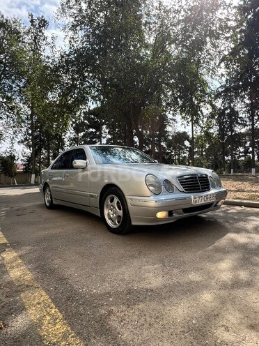Mercedes E 200 1999, 445,454 km - 2.2 l - Biləsuvar