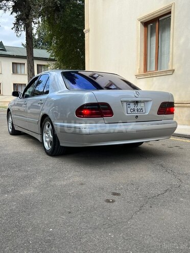 Mercedes E 200 1999, 445,454 km - 2.2 l - Biləsuvar