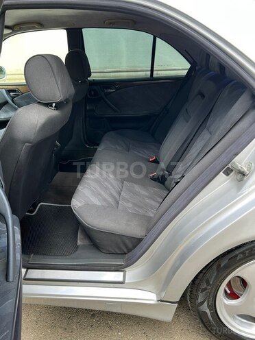 Mercedes E 200 1999, 445,454 km - 2.2 l - Biləsuvar