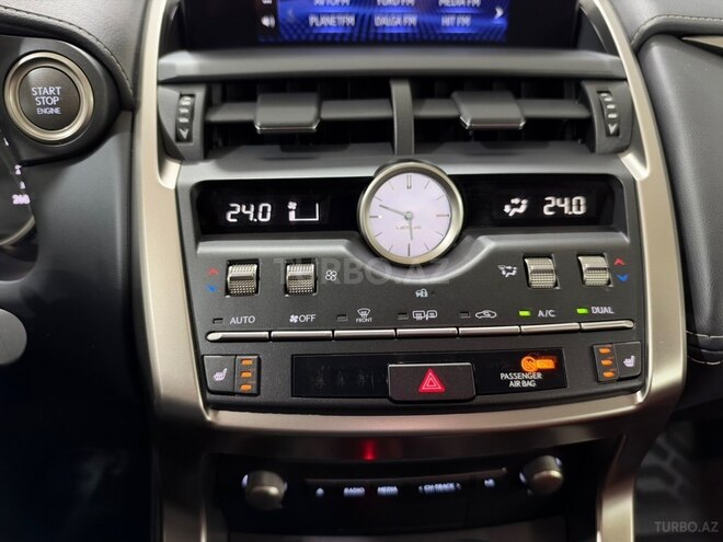 Lexus NX 300 2019, 32,600 km - 2.0 l - Bakı