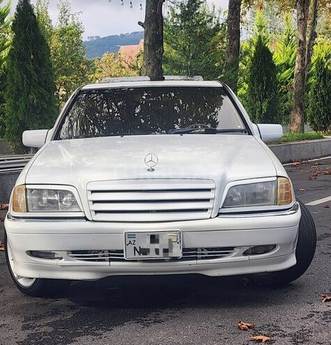 Mercedes C 230 1998, 298,000 km - 2.3 l - Şamaxı