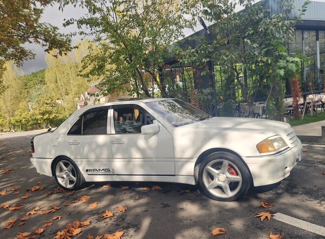 Mercedes C 230 1998, 298,000 km - 2.3 l - Şamaxı