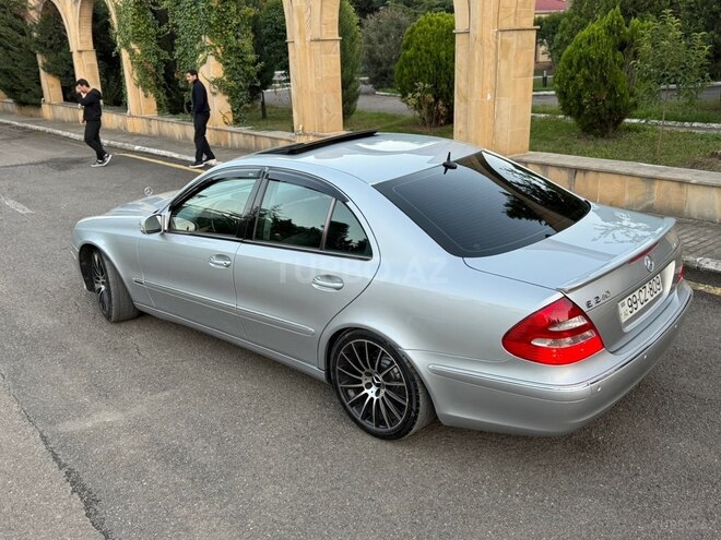 Mercedes E 240 2002, 398,000 km - 2.6 l - Qazax