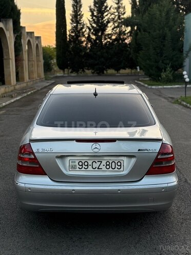 Mercedes E 240 2002, 398,000 km - 2.6 l - Qazax