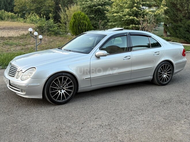 Mercedes E 240 2002, 398,000 km - 2.6 l - Qazax