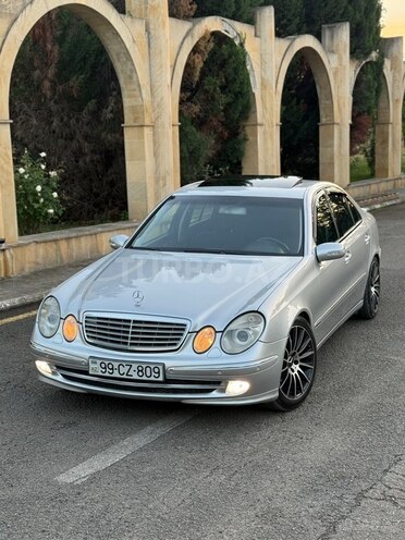 Mercedes E 240 2002, 398,000 km - 2.6 l - Qazax