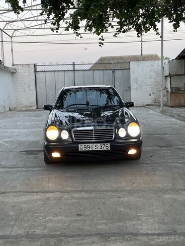 Mercedes E 240 1998, 410,312 km - 2.4 l - Kürdəmir