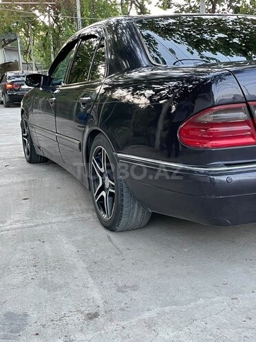 Mercedes E 240 1998, 410,312 km - 2.4 l - Kürdəmir