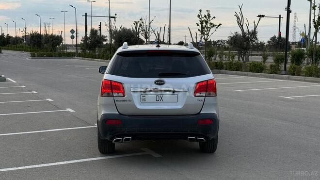 Kia Sorento 2009, 299,500 km - 2.0 л - Bakı