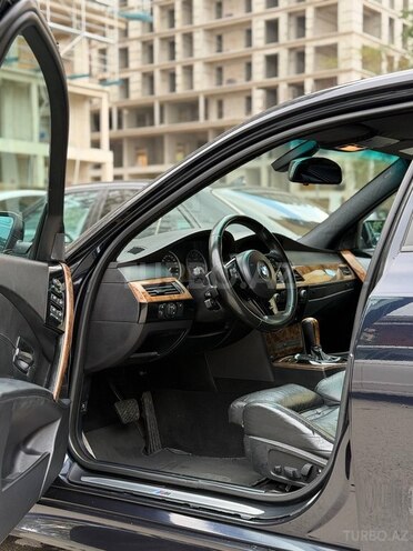 BMW 525 2004, 290,000 km - 2.5 l - Bakı