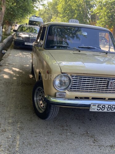 LADA (VAZ) 21011 1978, 486,645 km - 1.3 l - Salyan