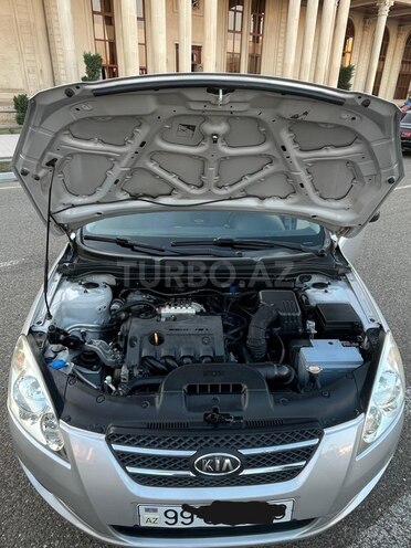 Kia  2008, 280,000 km - 1.4 l - Ucar
