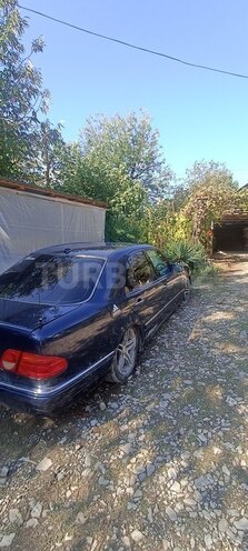 Mercedes E 280 1999, 613,585 km - 2.8 л - Şəki