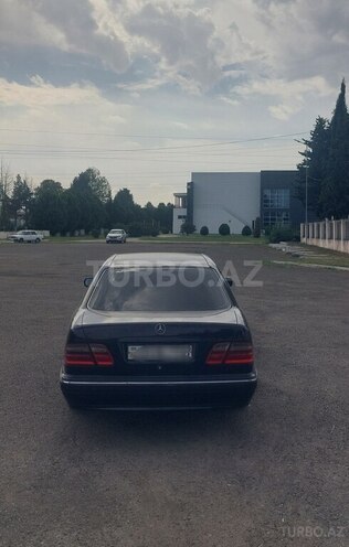 Mercedes E 200 1999, 411,576 km - 2.0 l - Ağstafa