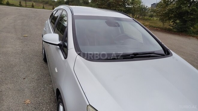Opel Astra 2011, 238,000 km - 1.4 л - Qusar