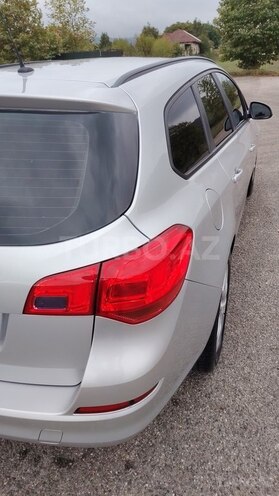 Opel Astra 2011, 238,000 km - 1.4 л - Qusar