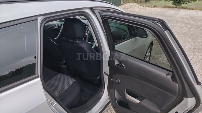 Opel Astra 2011, 238,000 km - 1.4 л - Qusar