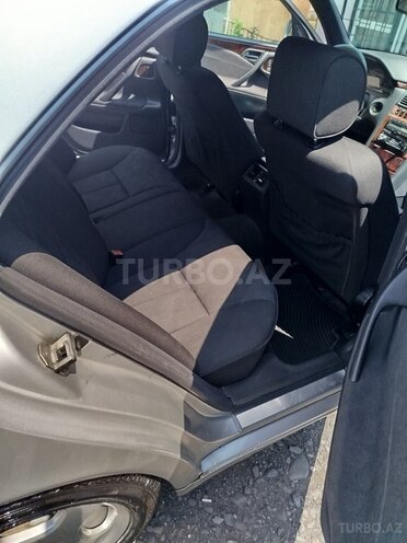 Mercedes E 220 2001, 500,000 km - 2.2 l - Qax