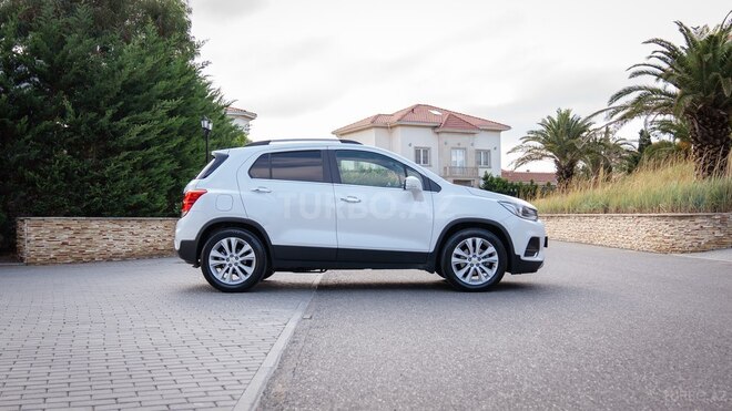 Chevrolet Trax 2018, 240,000 km - 1.8 l - Bakı