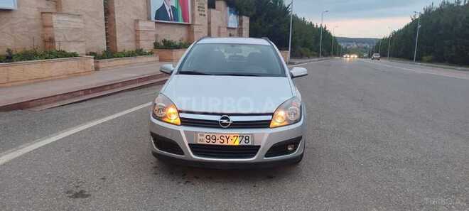 Opel Astra 2005, 325,000 km - 1.6 l - Quba