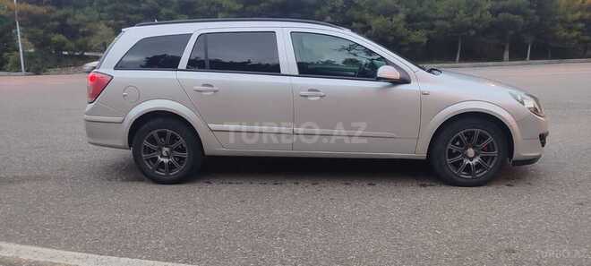 Opel Astra 2005, 325,000 km - 1.6 l - Quba