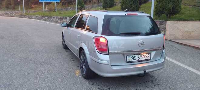 Opel Astra 2005, 325,000 km - 1.6 l - Quba