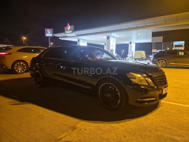 Mercedes E 250 2011, 241,453 km - 1.8 л - Bakı