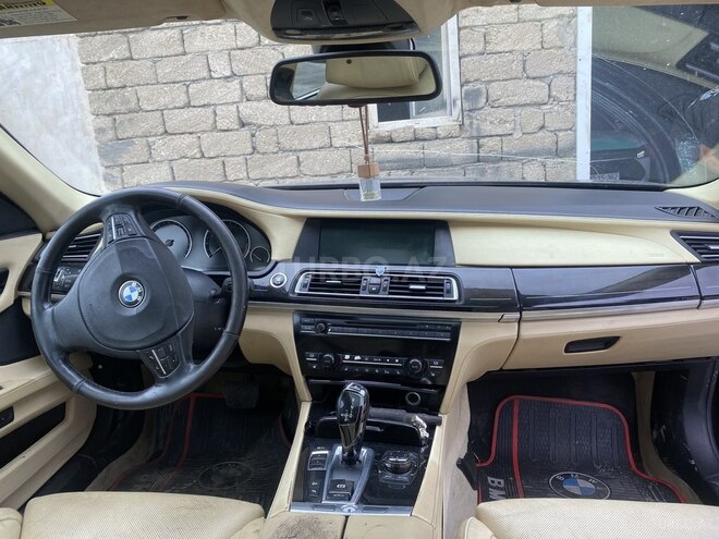 BMW 750 2010, 299,000 km - 4.4 l - Bakı