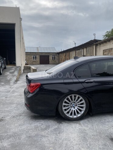 BMW 750 2010, 299,000 km - 4.4 l - Bakı