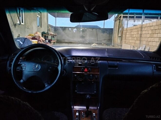 Mercedes E 280 1999, 560,000 km - 2.8 л - Bakı