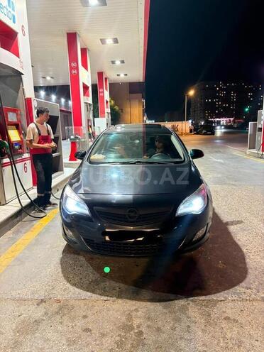 Opel Astra 2012, 142,000 km - 1.6 l - Bakı