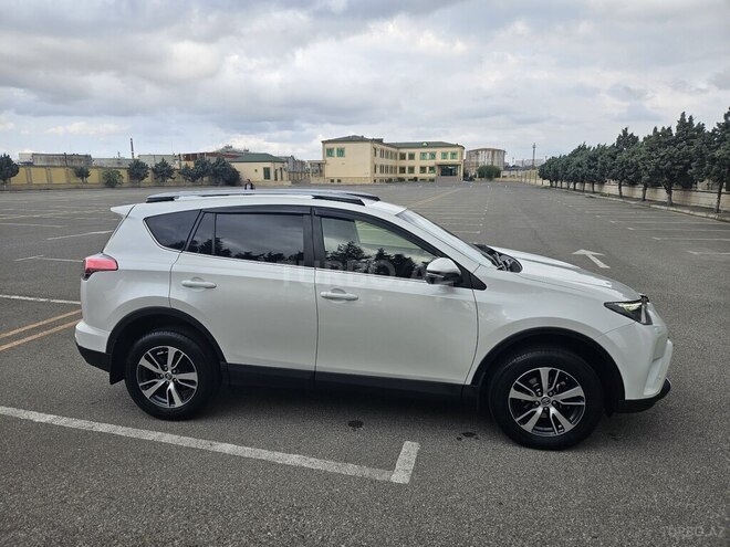 Toyota RAV4 2018, 243,300 km - 2.0 л - Bakı