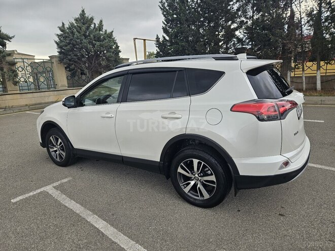 Toyota RAV4 2018, 243,300 km - 2.0 л - Bakı