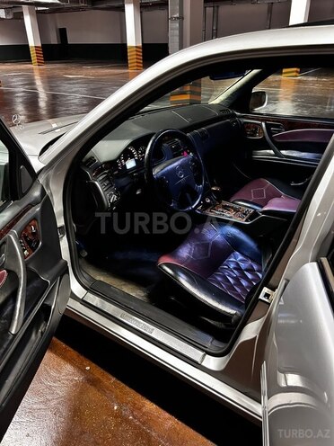 Mercedes E 240 2000, 335,000 km - 2.4 l - Bakı