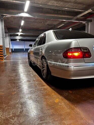 Mercedes E 240 2000, 335,000 km - 2.4 l - Bakı