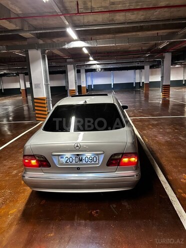 Mercedes E 240 2000, 335,000 km - 2.4 l - Bakı