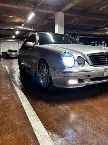 Mercedes E 240 2000, 335,000 km - 2.4 l - Bakı