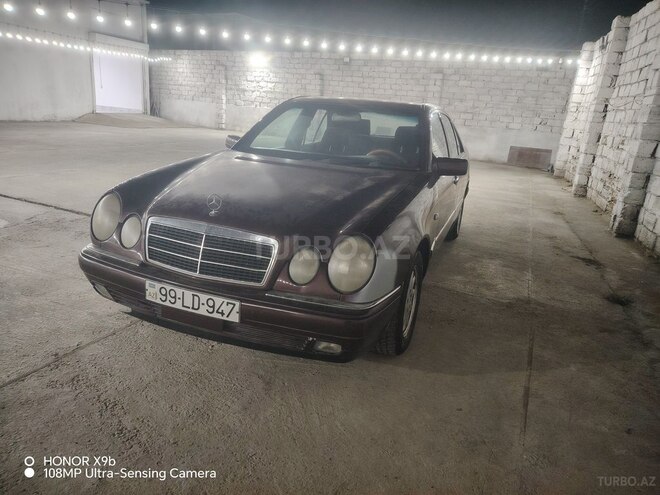 Mercedes E 230 1997, 385,000 km - 2.3 л - Bakı