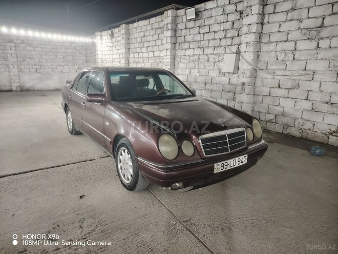 Mercedes E 230 1997, 385,000 km - 2.3 л - Bakı