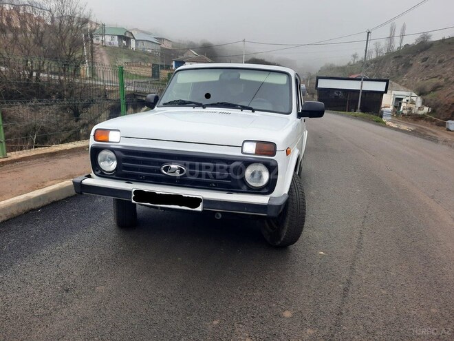 LADA (VAZ) Niva 2015, 104,000 km - 1.7 l - Lerik