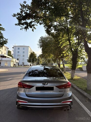 Hyundai Elantra 2017, 206,000 km - 1.6 l - Bakı
