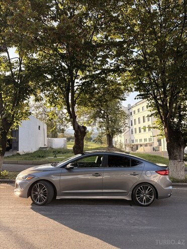 Hyundai Elantra 2017, 206,000 km - 1.6 l - Bakı