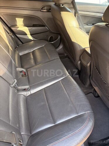 Hyundai Elantra 2017, 206,000 km - 1.6 l - Bakı