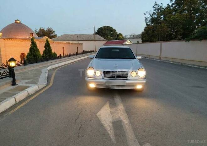 Mercedes E 300 1997, 316,000 km - 3.0 л - Naxçıvan