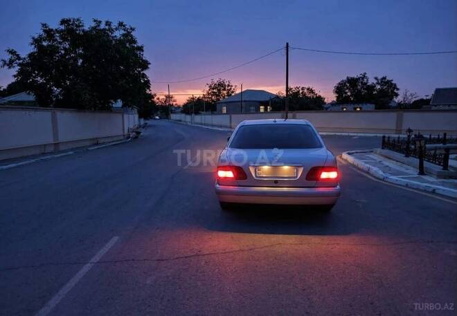 Mercedes E 300 1997, 316,000 km - 3.0 л - Naxçıvan