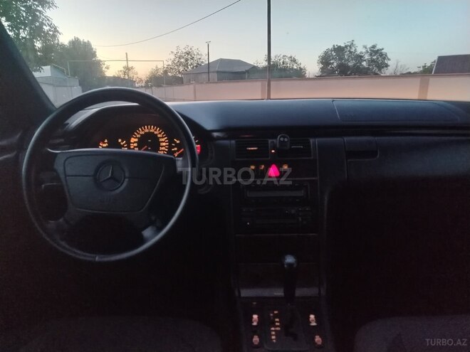 Mercedes E 300 1997, 316,000 km - 3.0 л - Naxçıvan