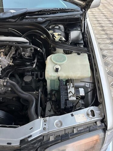 Mercedes C 180 2000, 371,000 km - 1.8 l - Saatlı