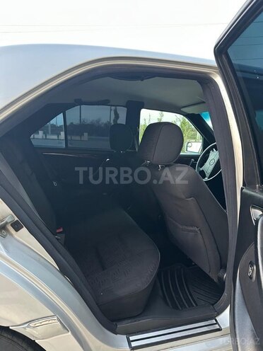 Mercedes C 180 2000, 371,000 km - 1.8 l - Saatlı