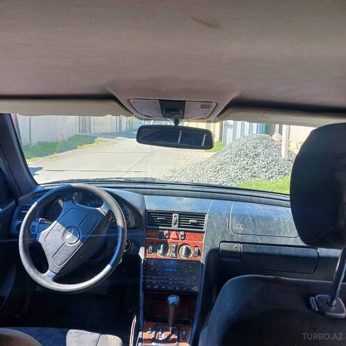 Mercedes C 200 2000, 270,278 km - 2.2 l - Bakı